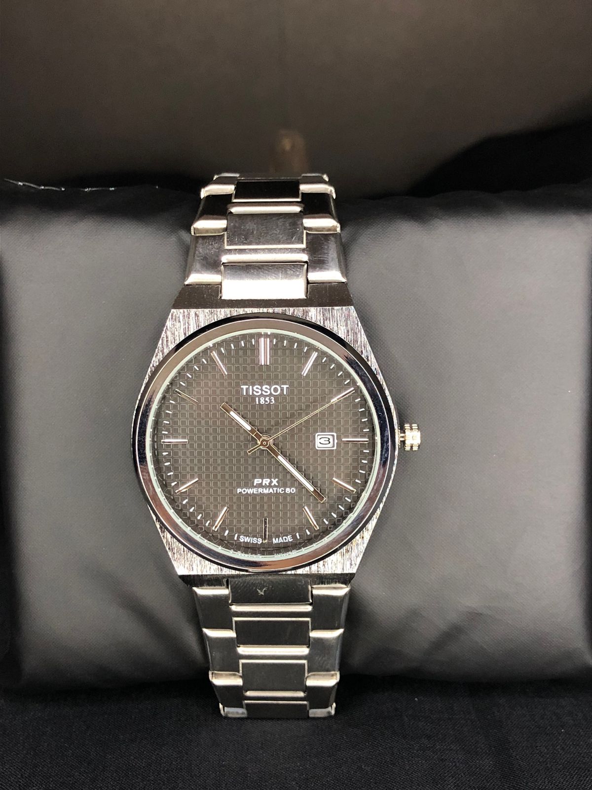 Sleek & Classy Formal Wristwatch