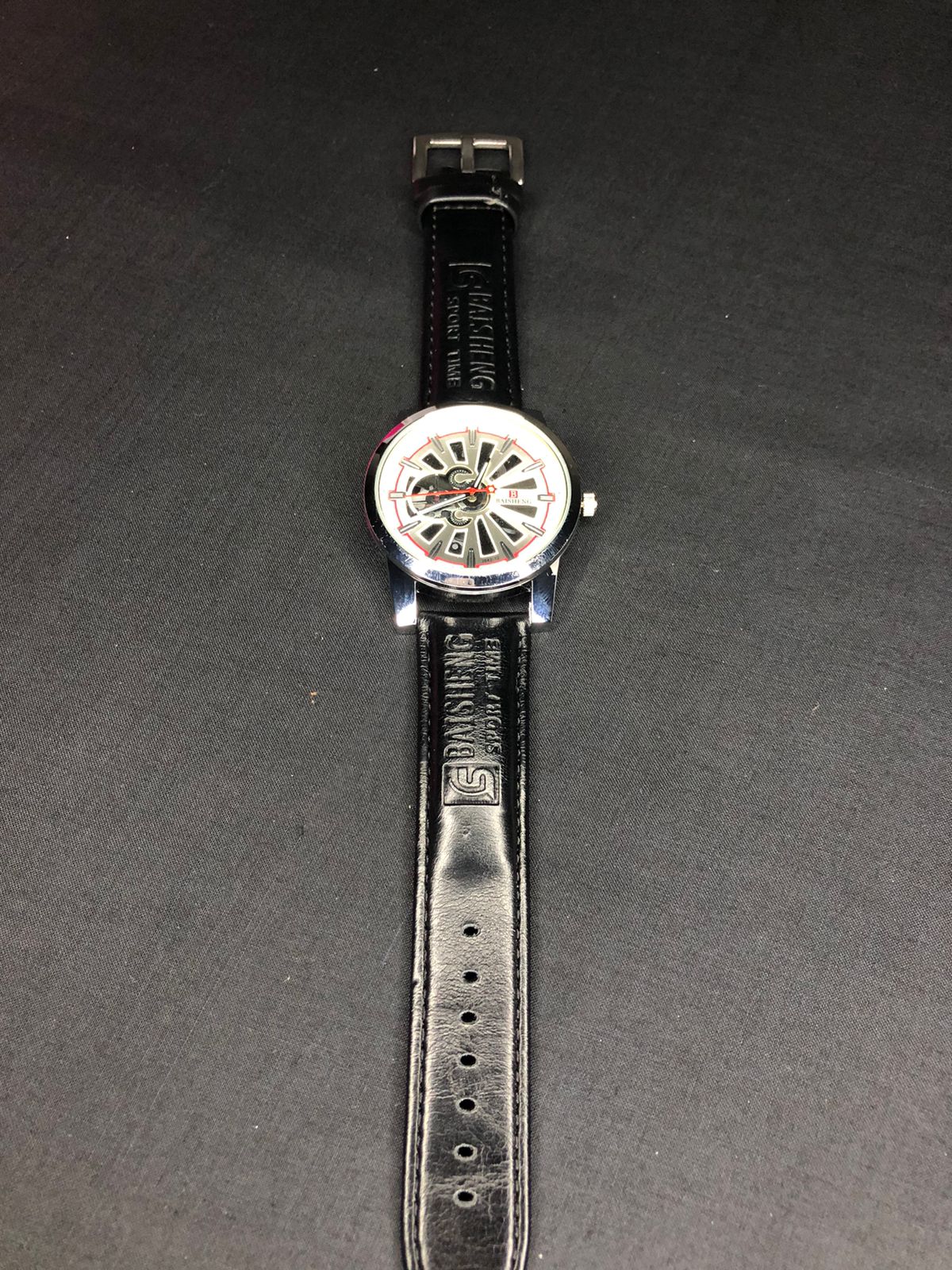 Modern & Minimalistic Casual Watch