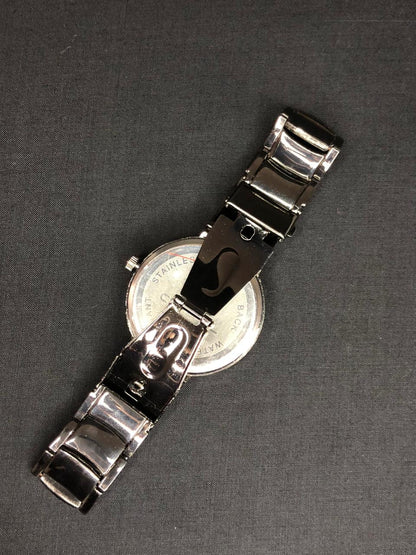 Elegant White Roman Dial