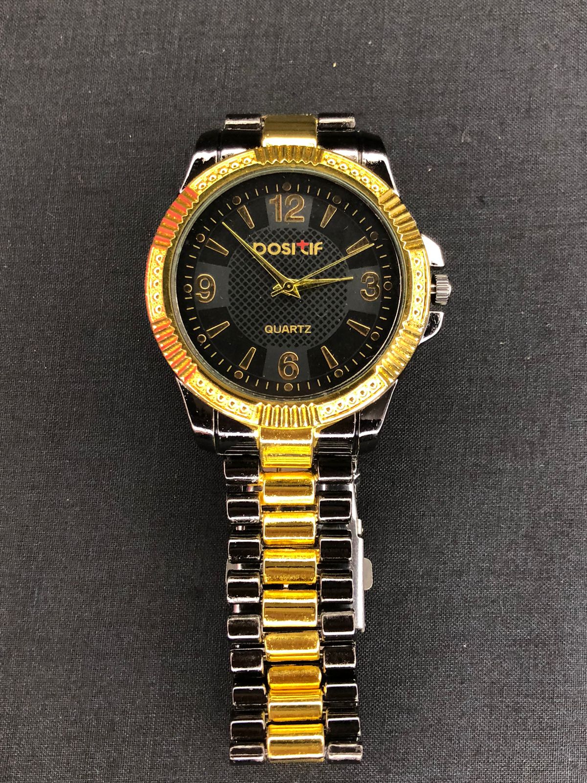 Luxury Gold Black Wristwatch