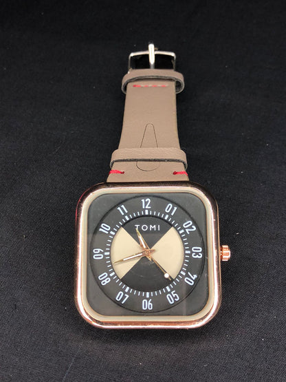 Golden Classic Sports Watch